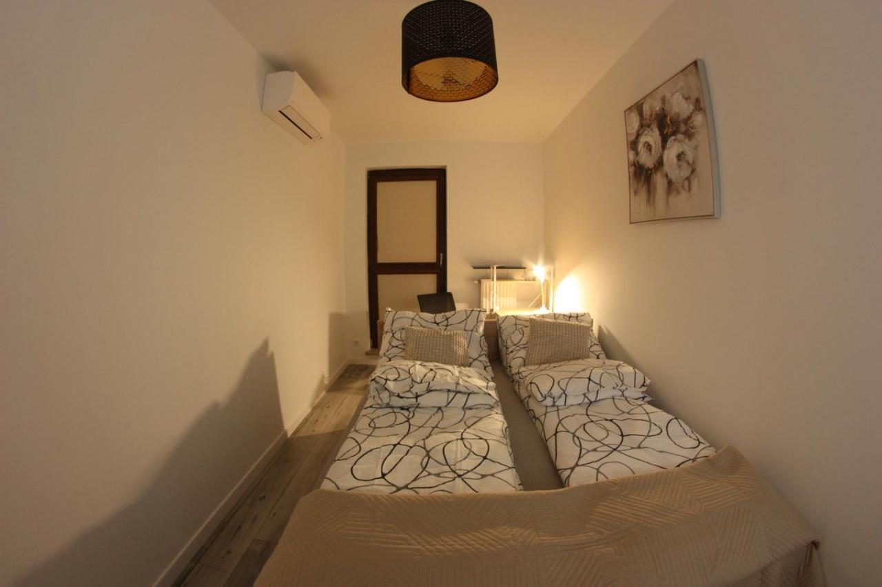 Urban City Apartments ワルシャワ エクステリア 写真